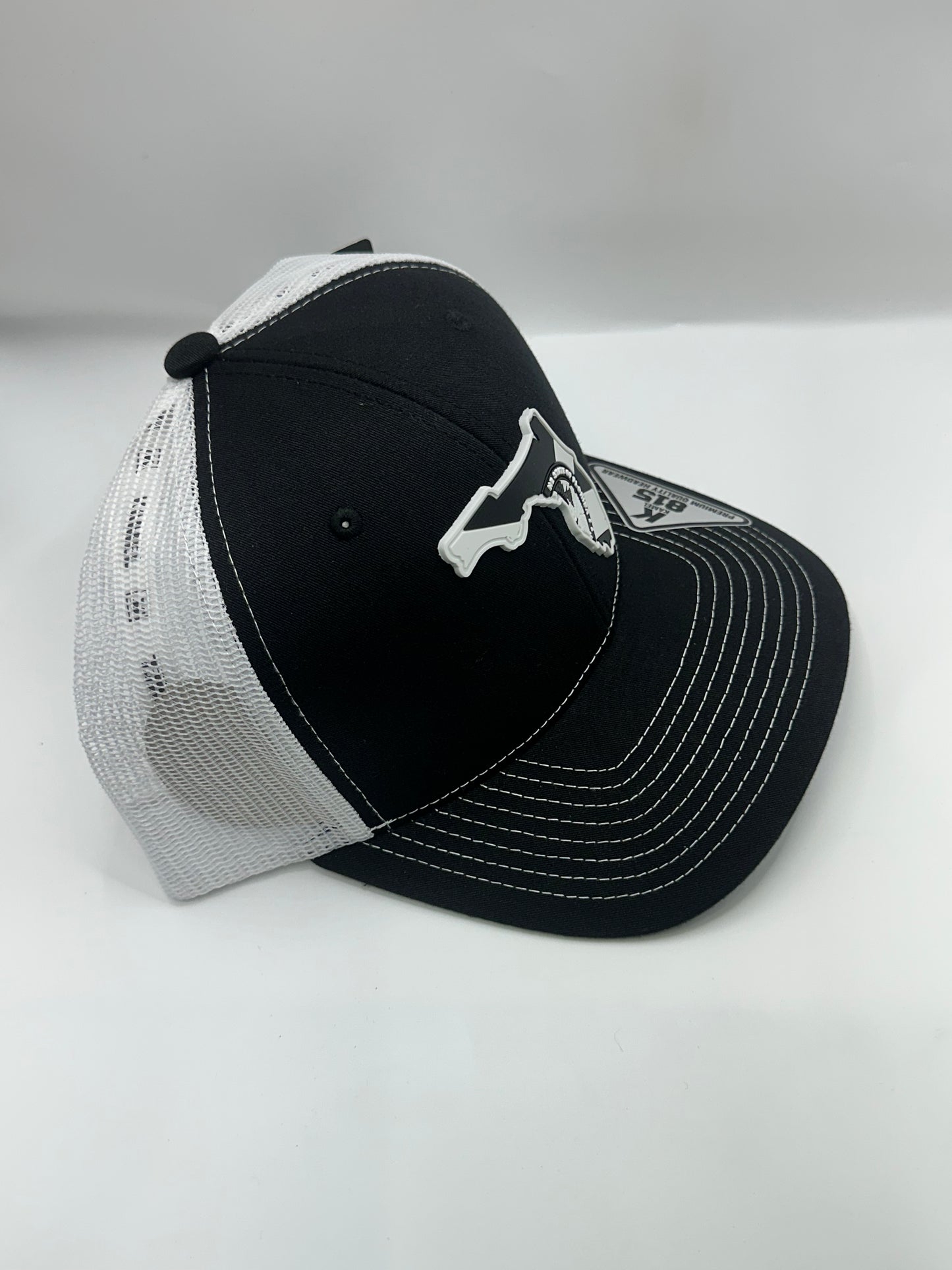 Florida State Flag Black and White PVC Patch Kamel 815 Snapback Mesh Trucker Cap Slight Curve Hat Structured Mesh Back Adjustable Baseball Cap