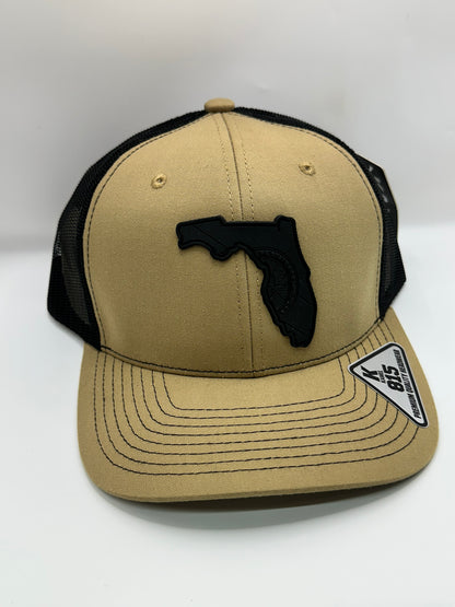 Florida State Flag Black PVC Patch Kamel 815 Snapback Mesh Trucker Cap Slight Curve Hat Structured Mesh Back Adjustable Baseball Hat