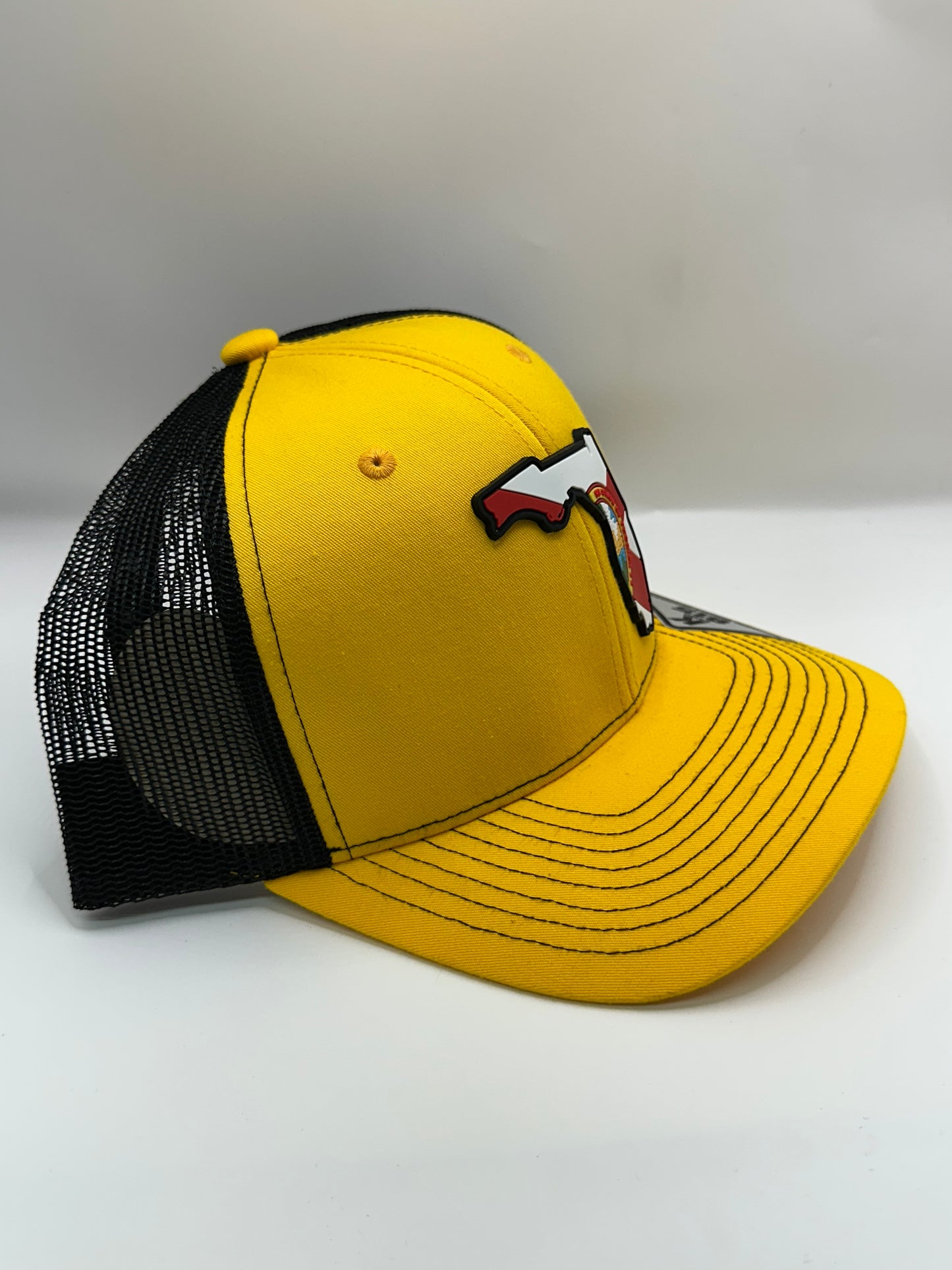 Florida State Flag PVC Patch Kamel 815 Snapback Mesh Trucker Cap Slight Curve Hat Structured Mesh Back Adjustable Baseball Hat